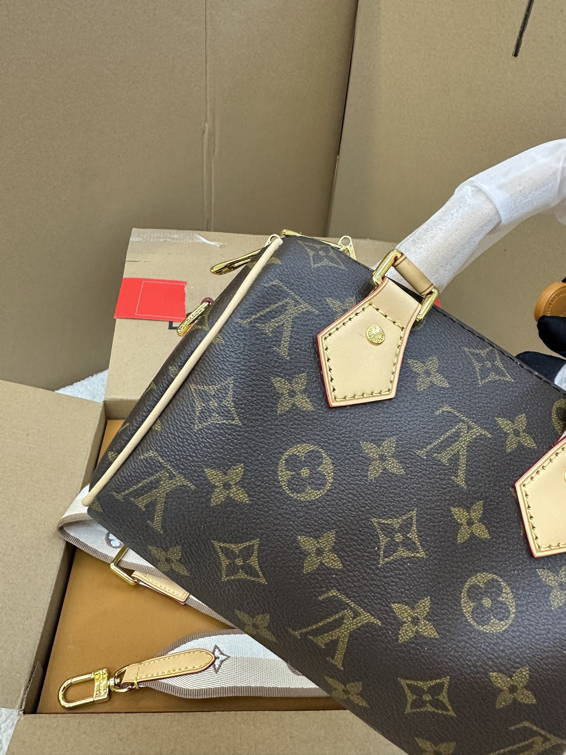 Túi LV Speedy Bandoulière 20 M46234 Size 20cm