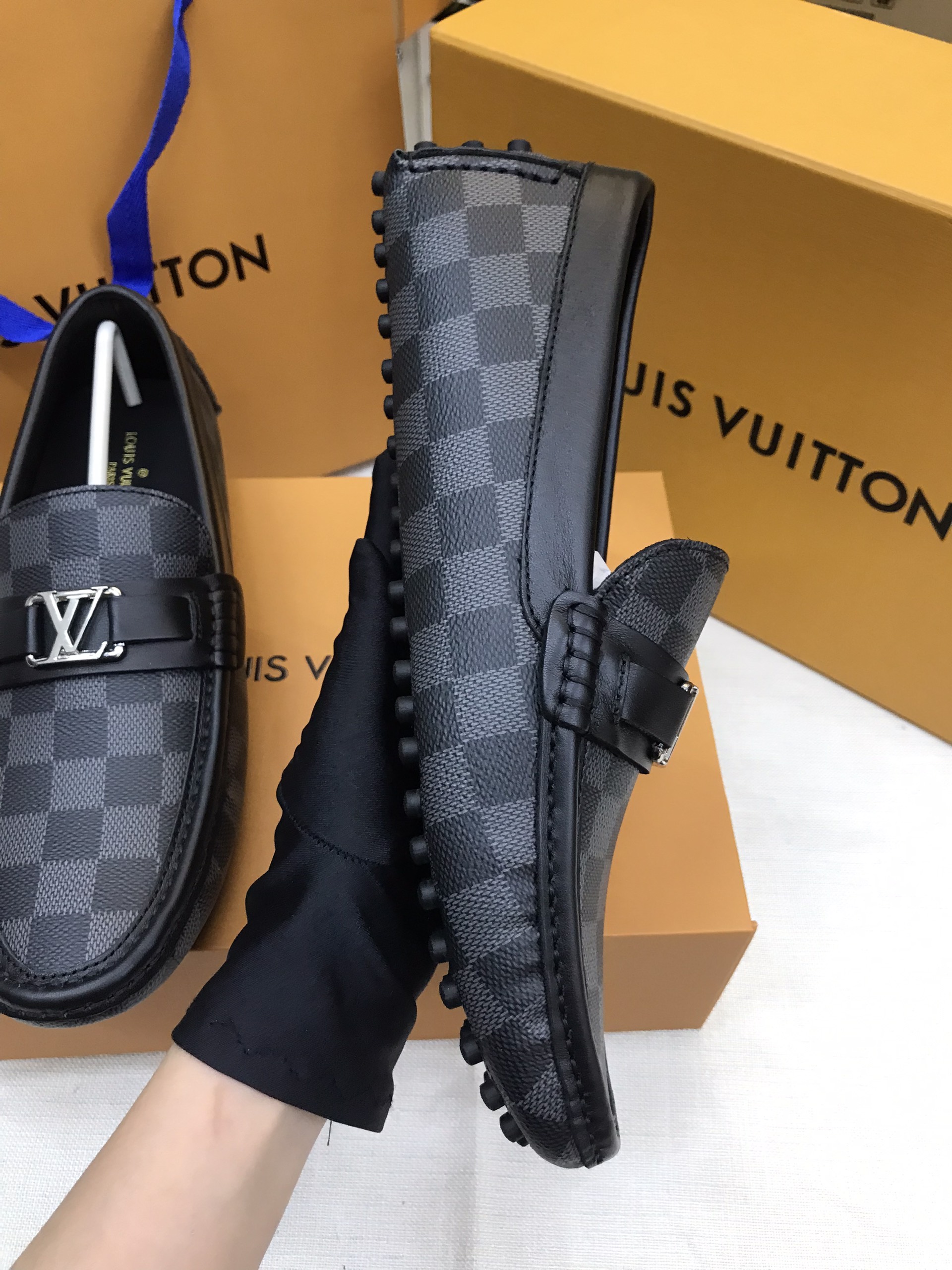 Giày LV Hockenheim Moccasin Siêu Cấp Màu Đen Size 42 1A4OIF