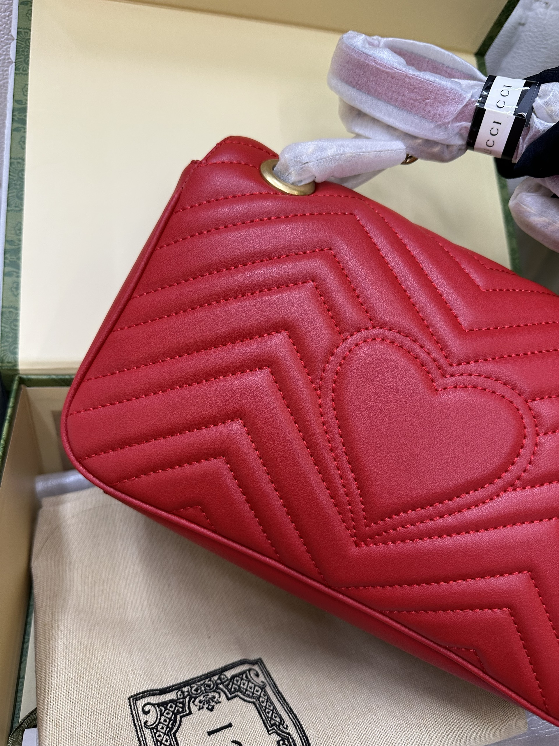 Túi Xách Gucci Marmont Super Màu Đỏ Size 22cm
