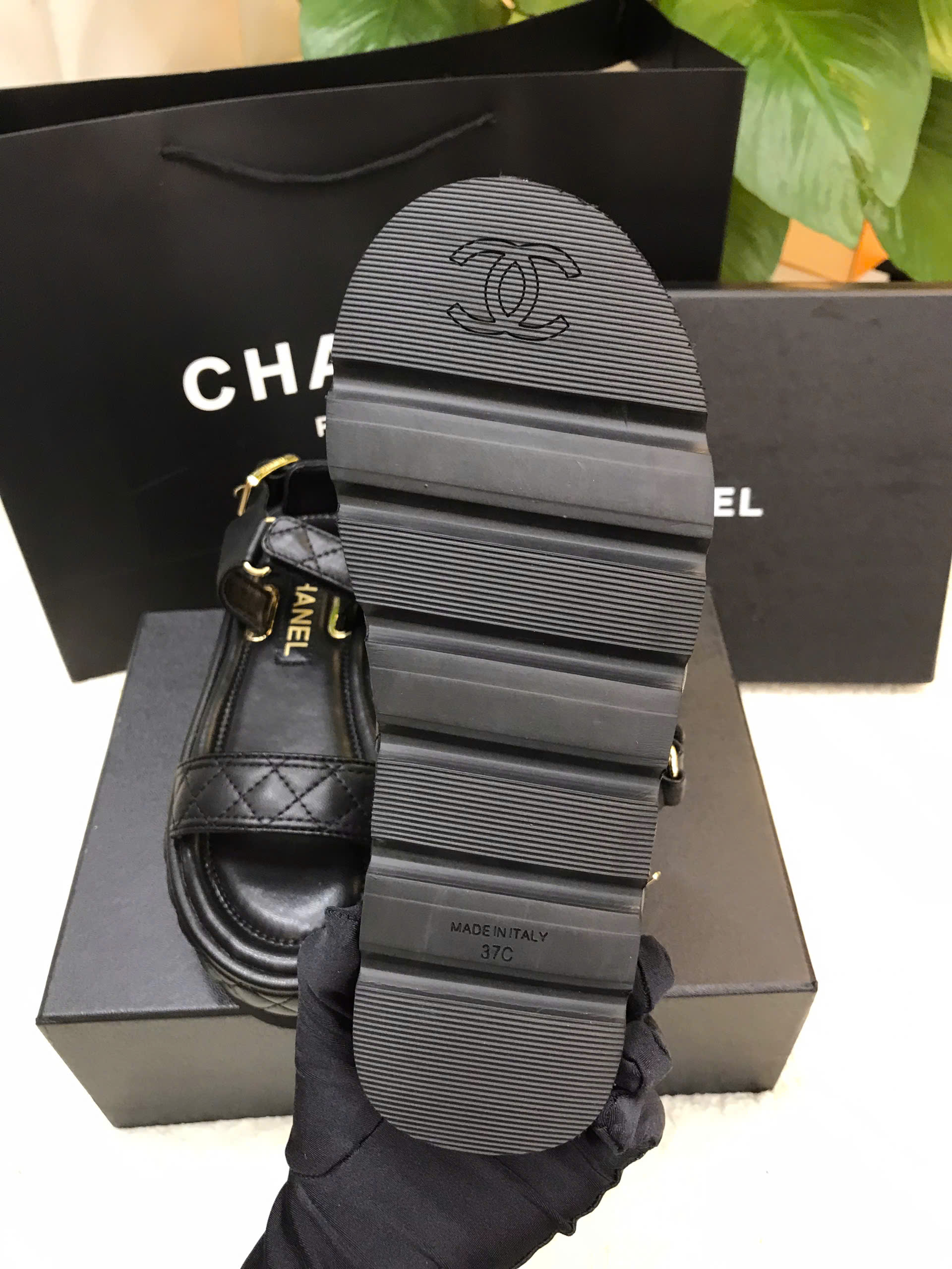 Giày Chanel Black Suede Sandals Siêu Cấp Màu Đen Size 37