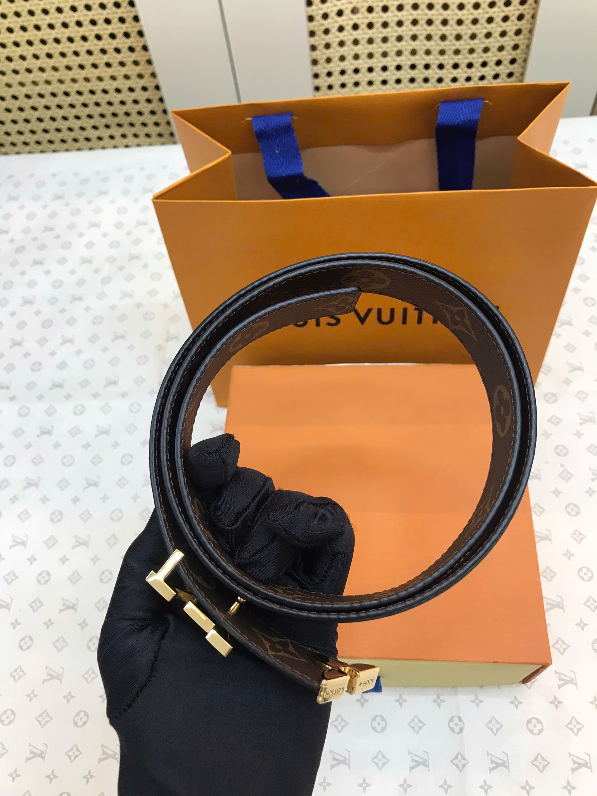 Thắt Lưng Hai Mặt Pretty LV 30MM Super M0699V