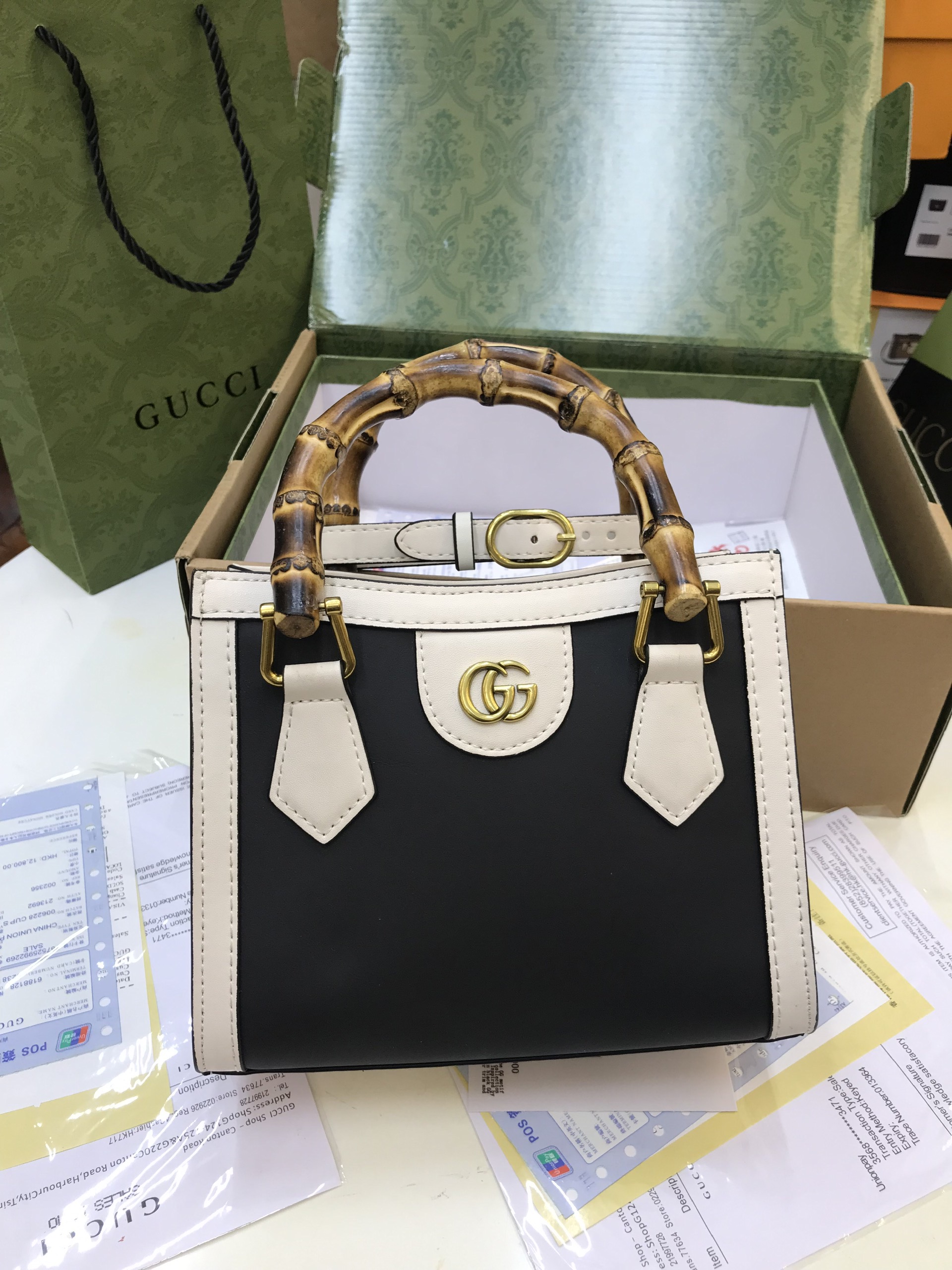 Túi xách Gucci Diana Super Mini Tote Bag Màu Trắng Viền Đen Quai Trúc Size 21cm