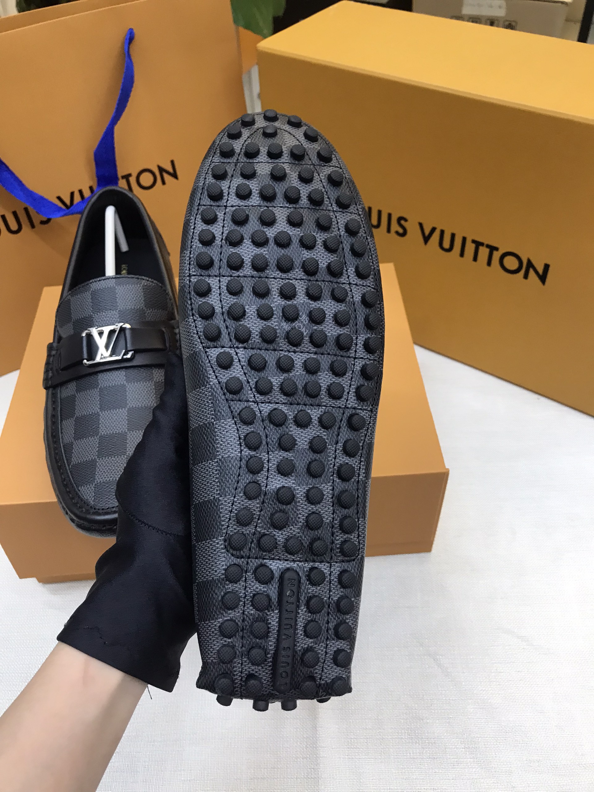 Giày LV Hockenheim Moccasin Siêu Cấp Màu Đen Size 42 1A4OIF