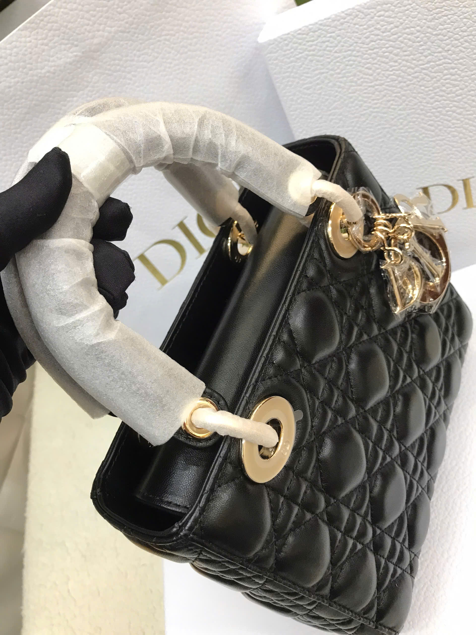 Túi Small Lady Dior Black Bag Vip Màu Đen Size 20cm