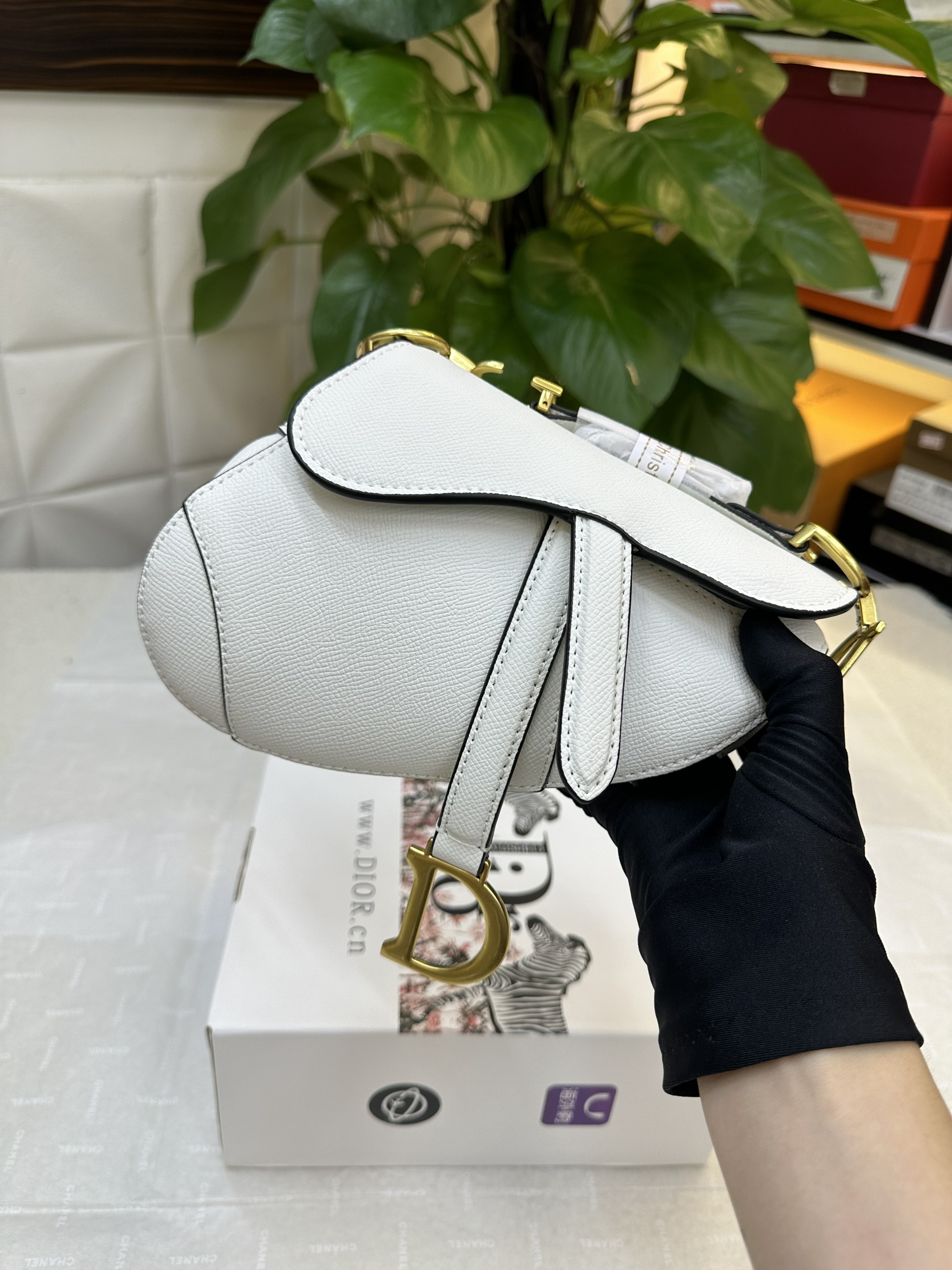 Túi Dior Mini Saddle Bag With Strap White Super Màu Trắng Size 19cm