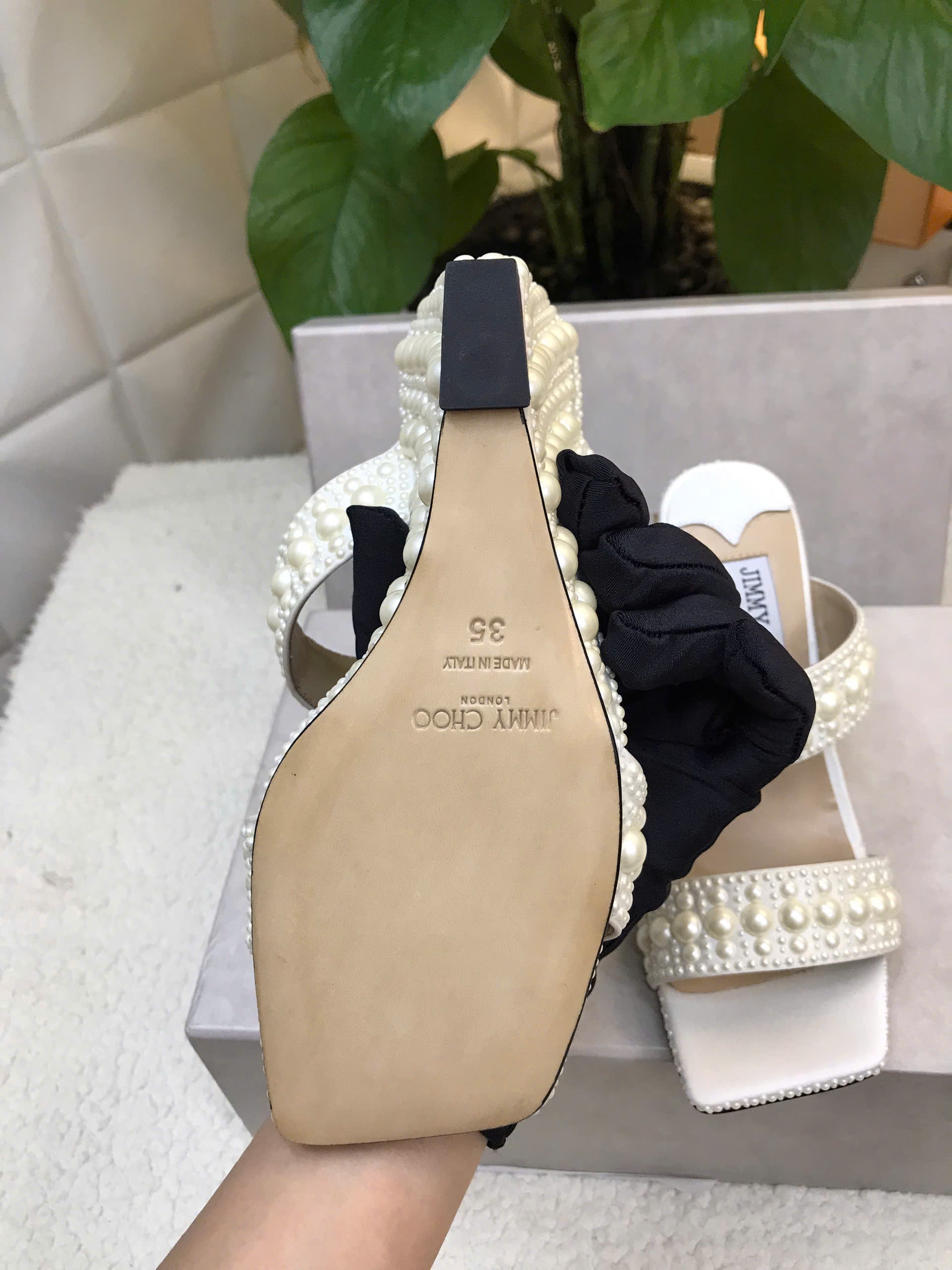 Giày Jimmy Choo Sacoria 85 White Satin Wedge Sandals with All-Over Pearls Siêu Cấp Size 35