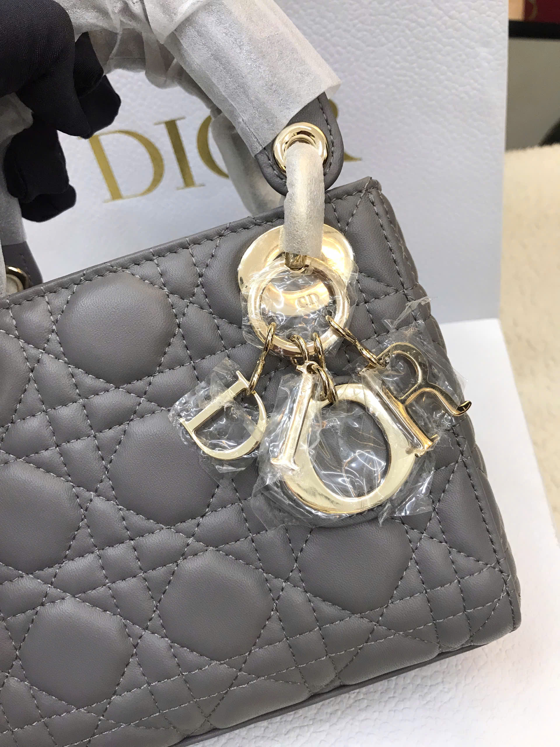 Túi Mini Lady Dior Bag Latte Cannage Lambskin Grey Vip Màu Xám Size 17cm