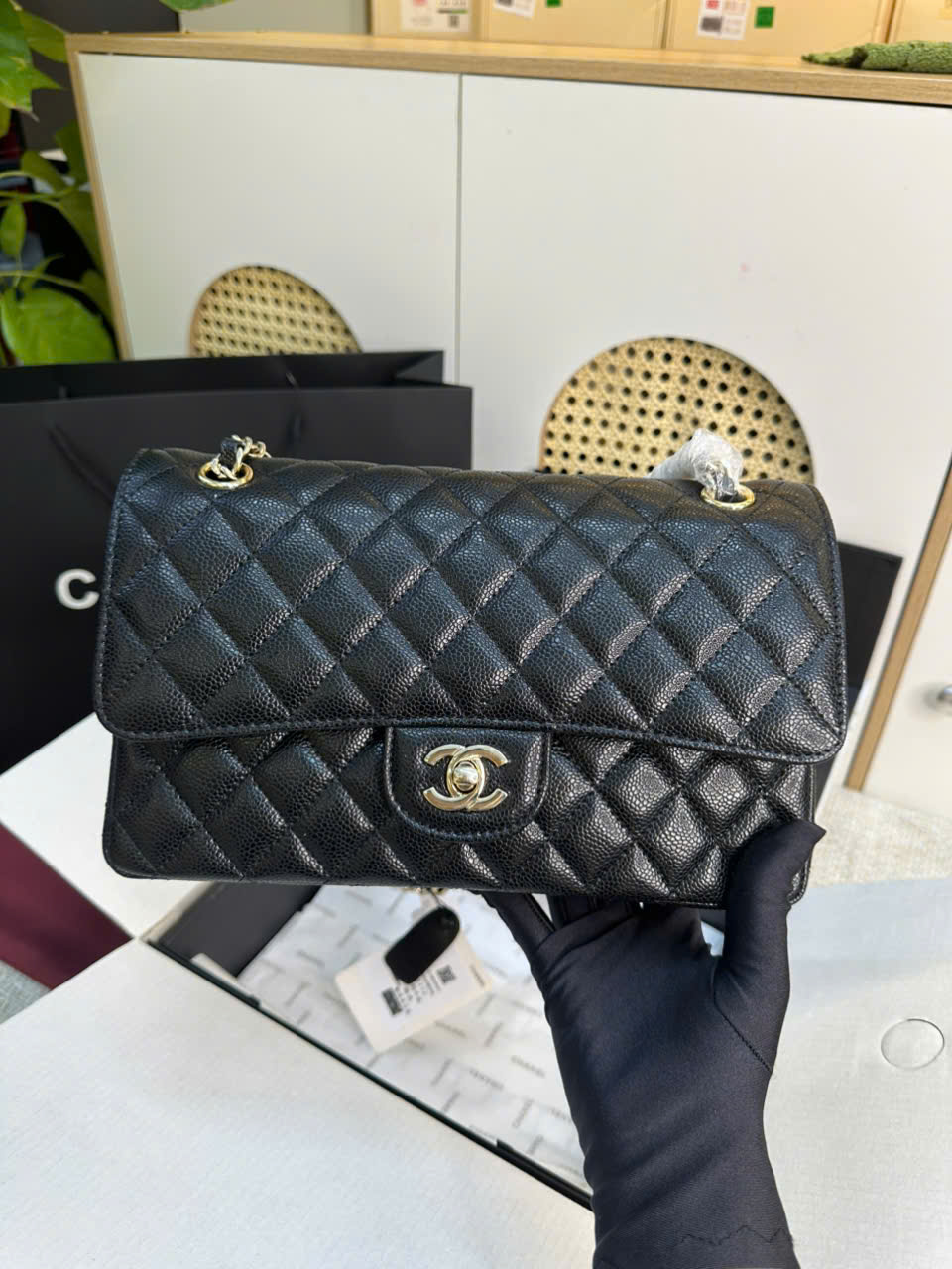 Túi Chanel Classic Flap Super Màu Đen Logo Vàng Nhạt Size 25.5cm