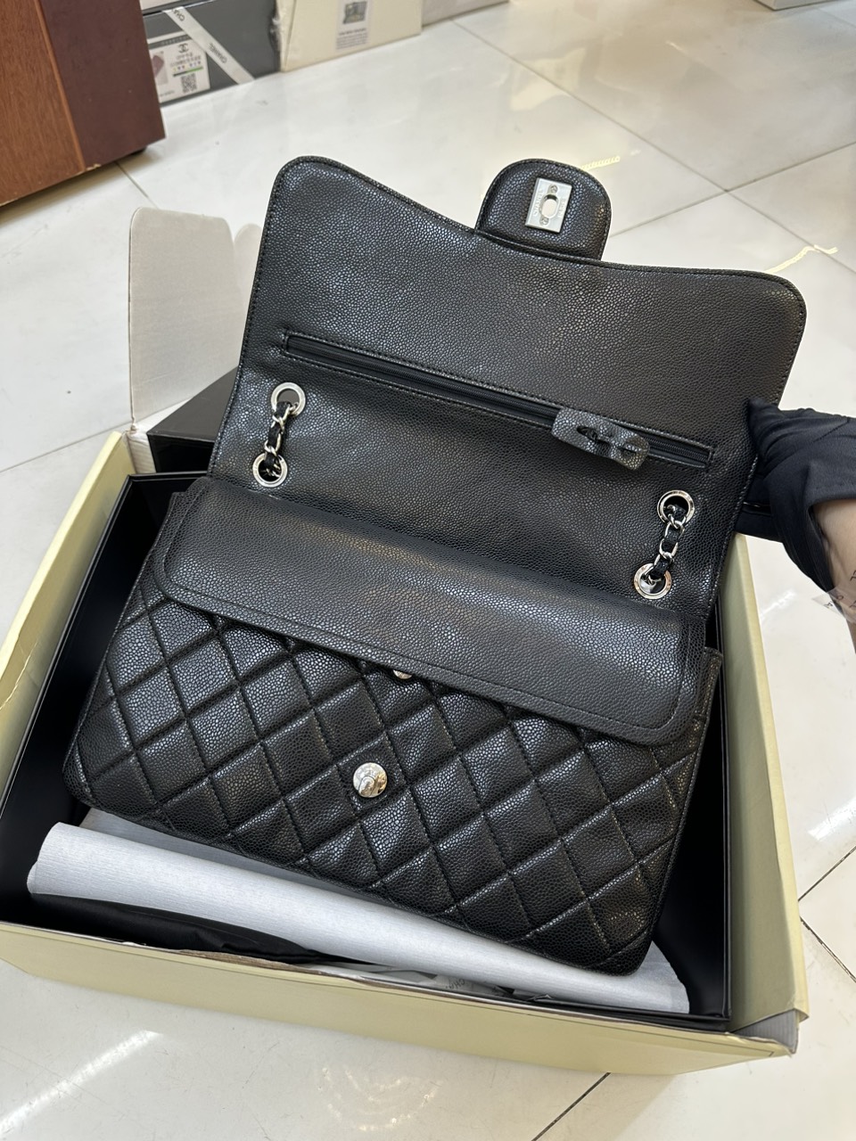 Túi Xách Chanel Classic Da Hạt Super Khóa Bạc Size 30cm