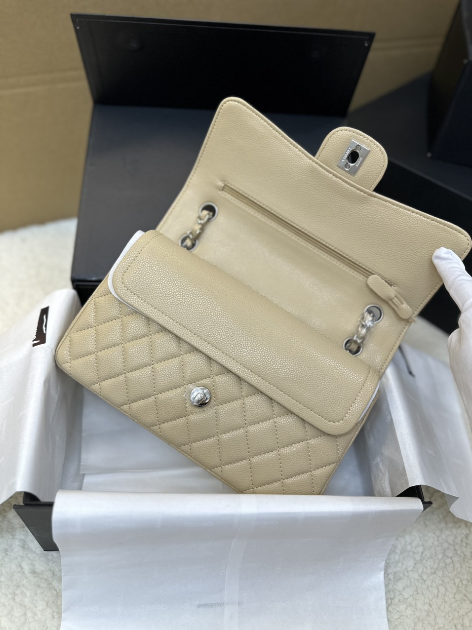 Túi Xách Chanel Classic Flap Trắng Kem Da Hạt Size 25cm