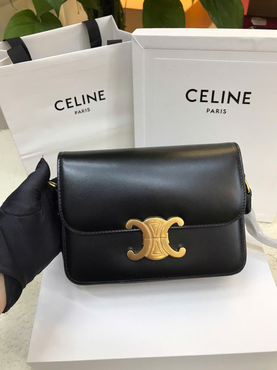 Túi Celine Teen Triomphe Bag In Shiny Calfskin Siêu Cấp Size 18cm