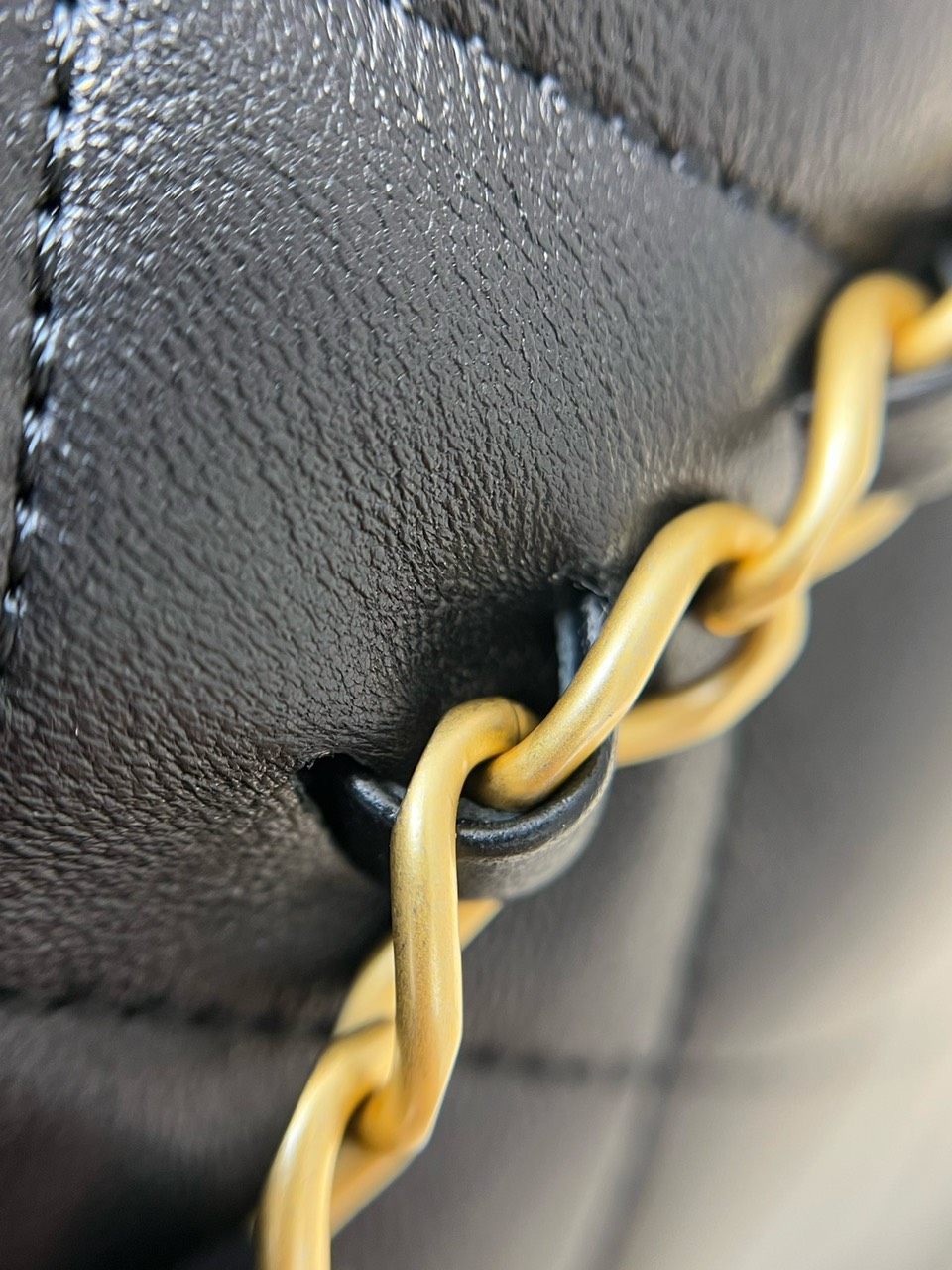 Túi Xách Chanel Bucket Vip Khóa Vàng Size 20cm M4002