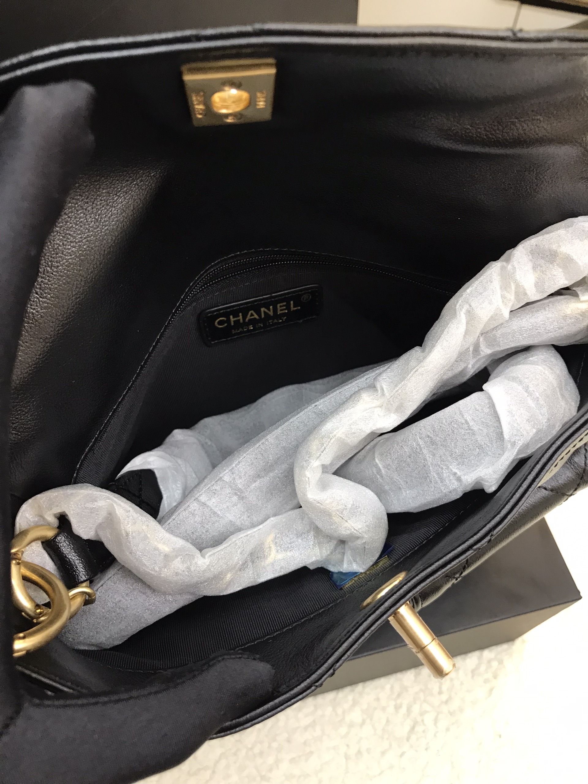 Túi Chanel Hobo VIP Size 24cm AS4743