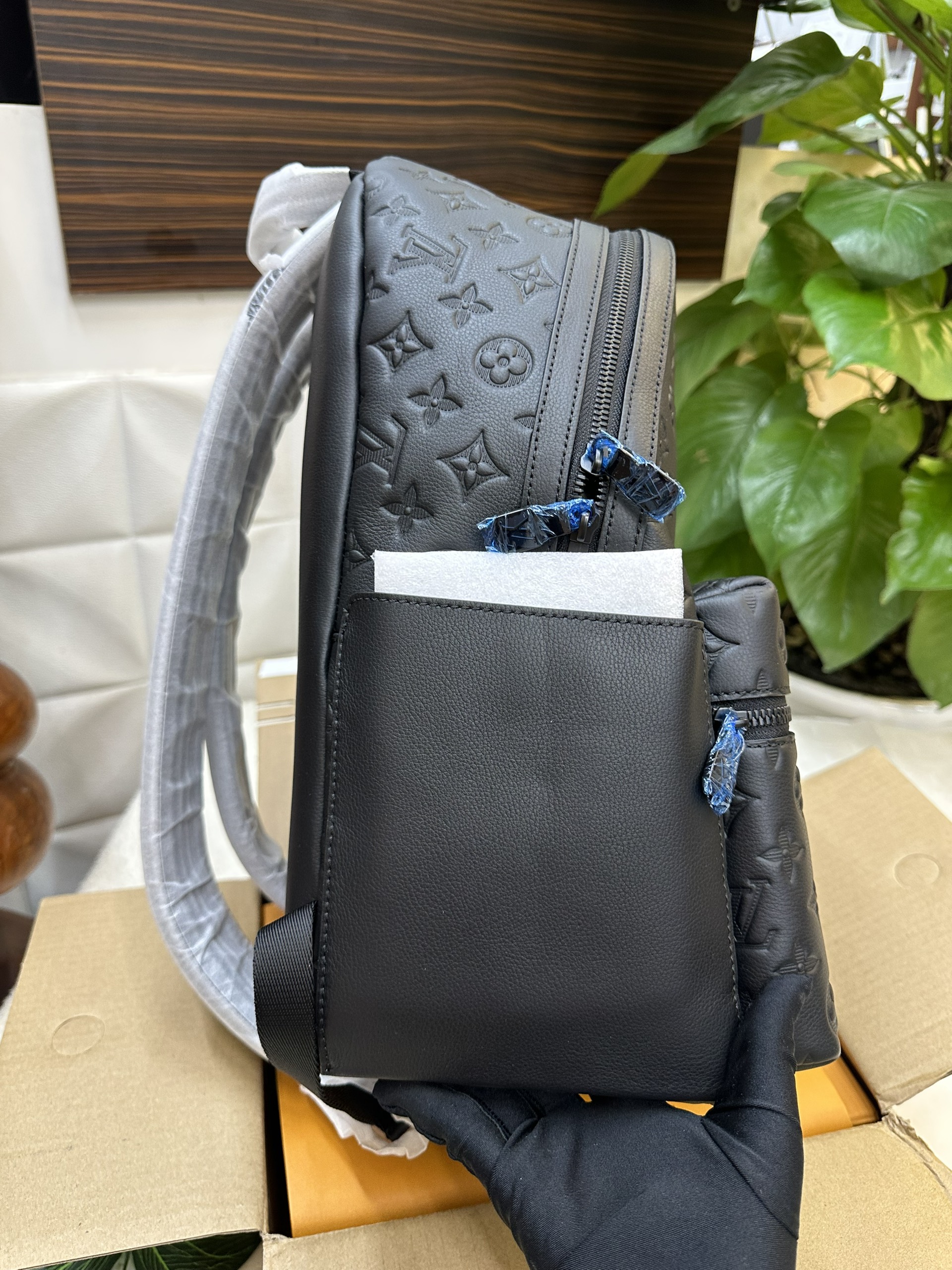 Ba Lô LV Discovery Backpack Vip Màu Đen Size 29cm M46553