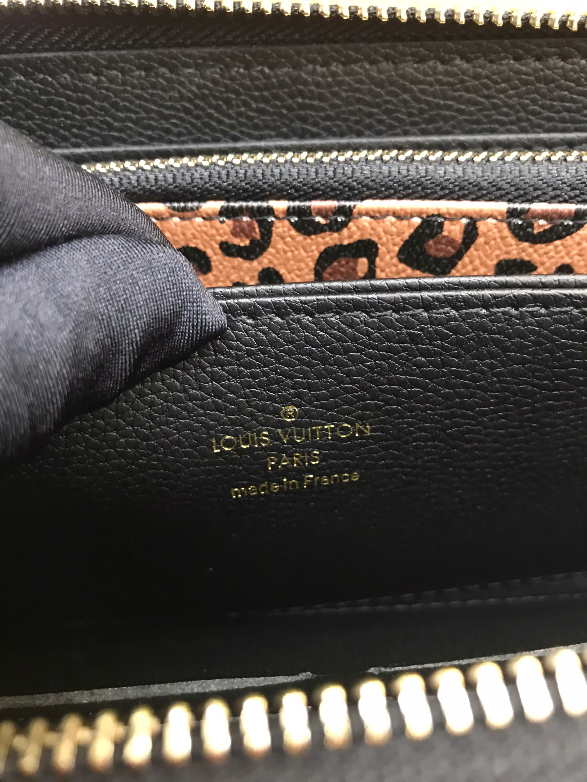 Ví LV Zippy Wallet Super Màu Đen Size 19.5cm M80680