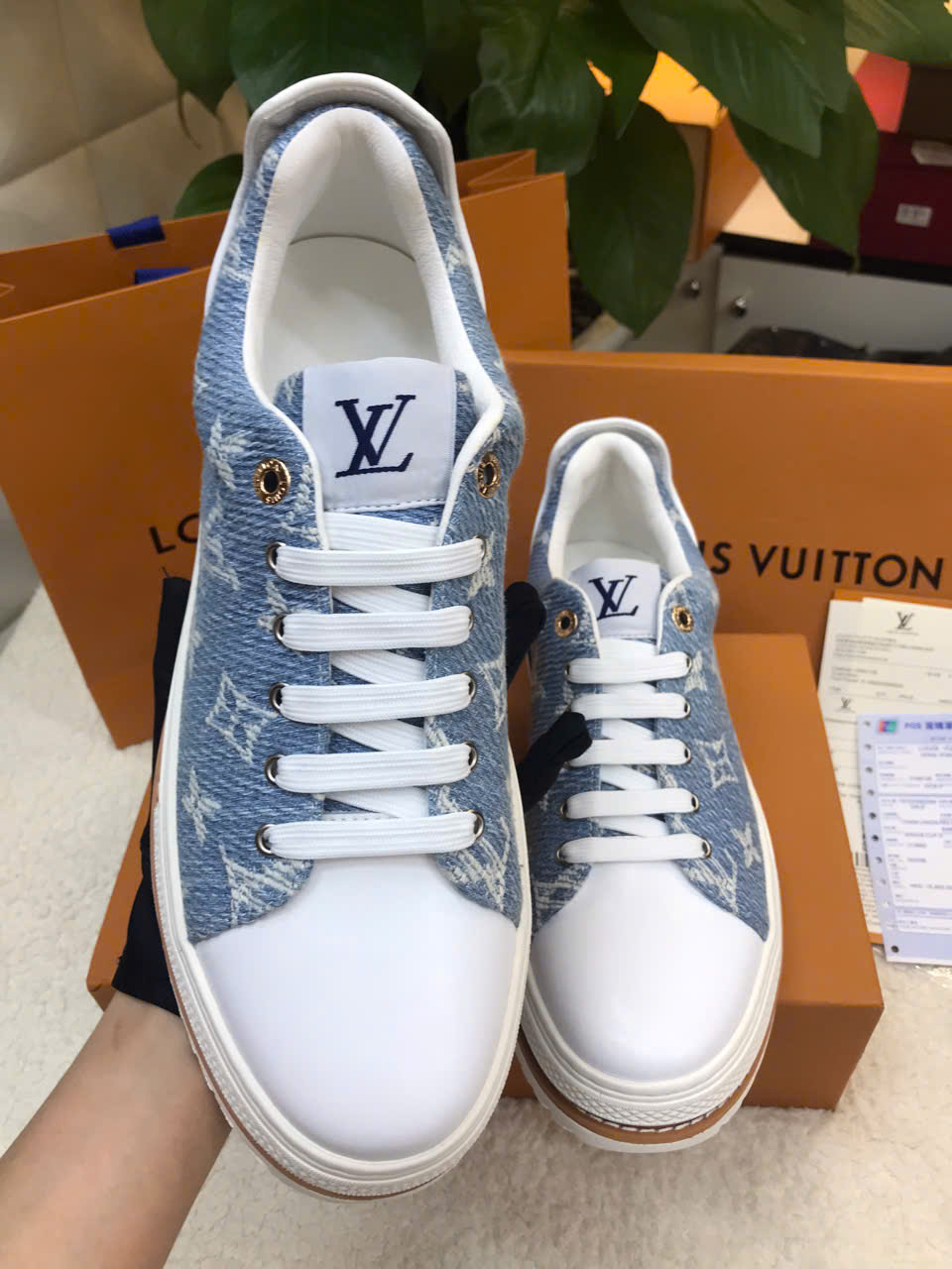 Giày LV Time Out Trainers Blue Size 43 1AC28U