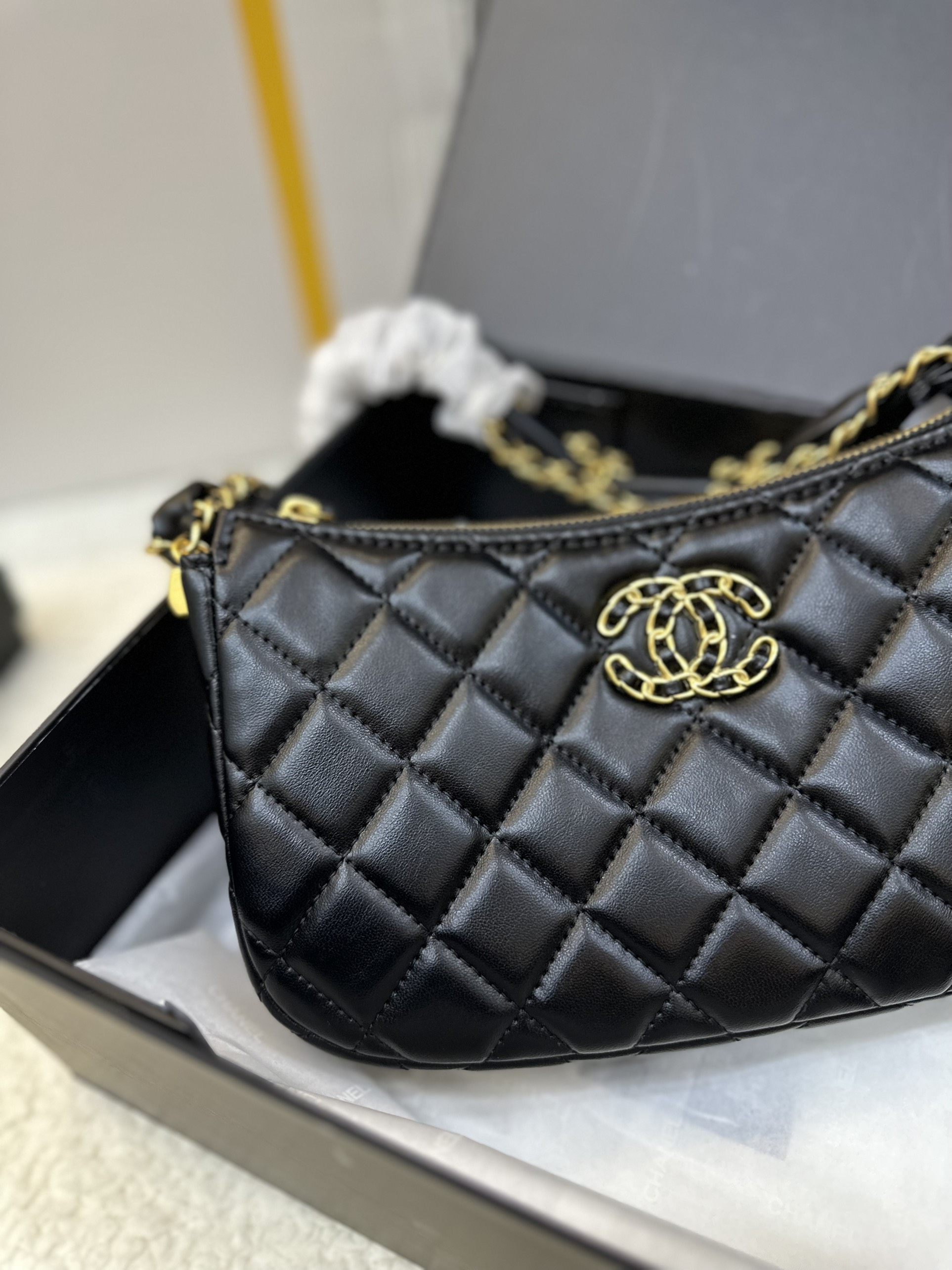 Túi Chanel 23k Màu Đen Size 26cm AS1160