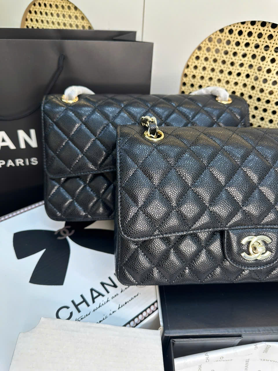 Túi Chanel Classic Flap Super Màu Đen Logo Vàng Nhạt Size 25.5cm