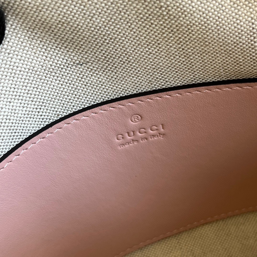 Túi Đeo Vai Gucci Siêu Cấp Matelassé UM8HG 9500 702229