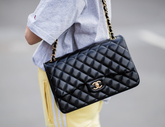 Túi Xách Chanel Classic Siêu Cấp Da Hạt Khoá Vàng Size 25cm