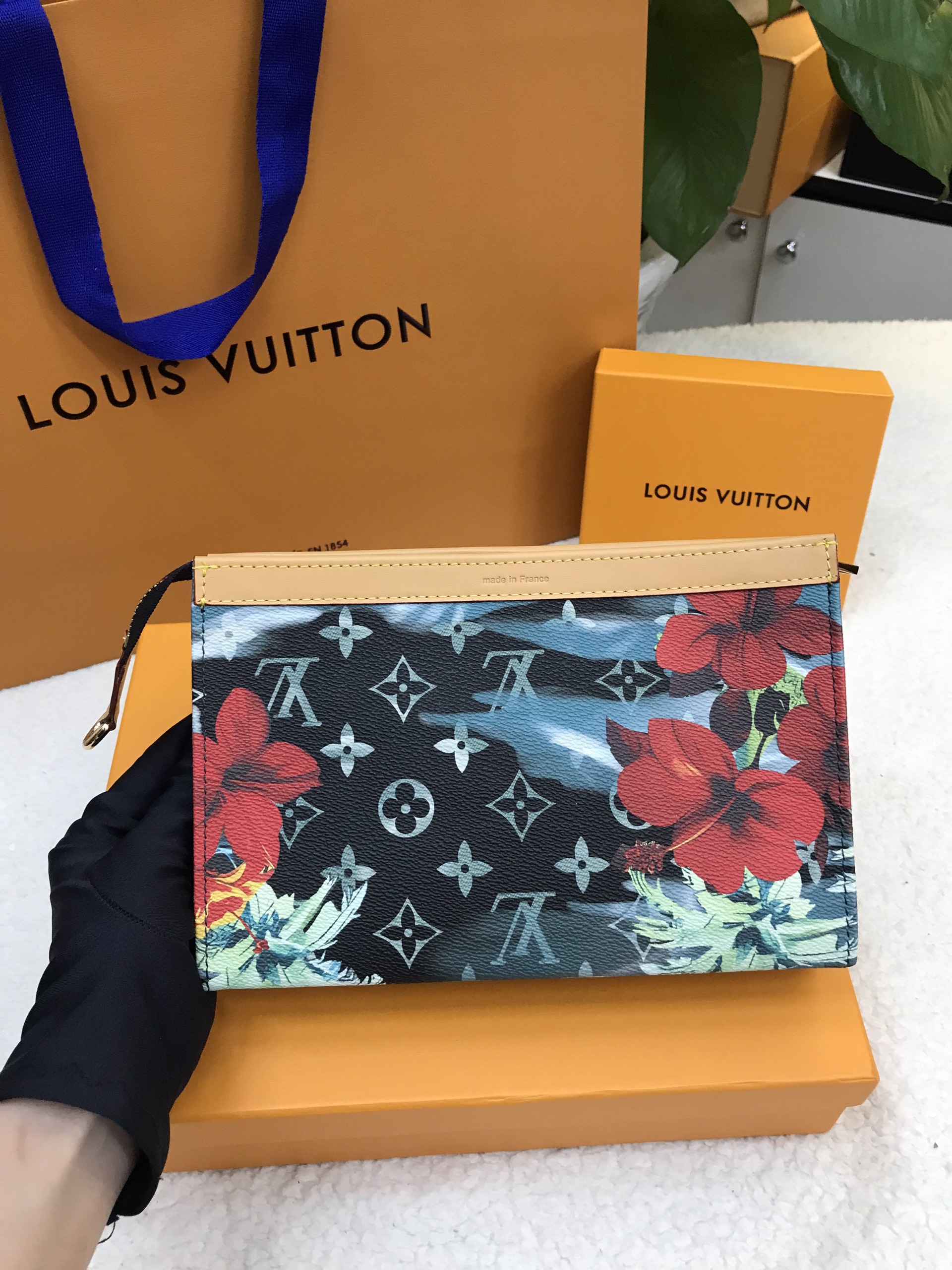 Ví Đeo LV Gaston Wearable Wallet Siêu Cấp Size 22cm M83466