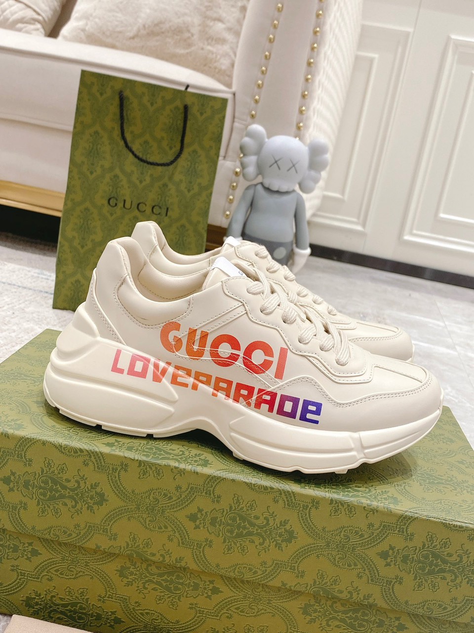 Tổng Hợp Các Mẫu Giày Gucci Sneaker In Họa Tiết Màu Sắc Kèm Logo