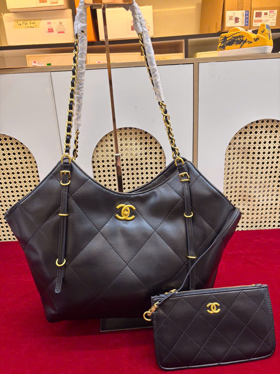 Túi Xách Chanel 25S AS5463 Màu Đen Super Size 31cm