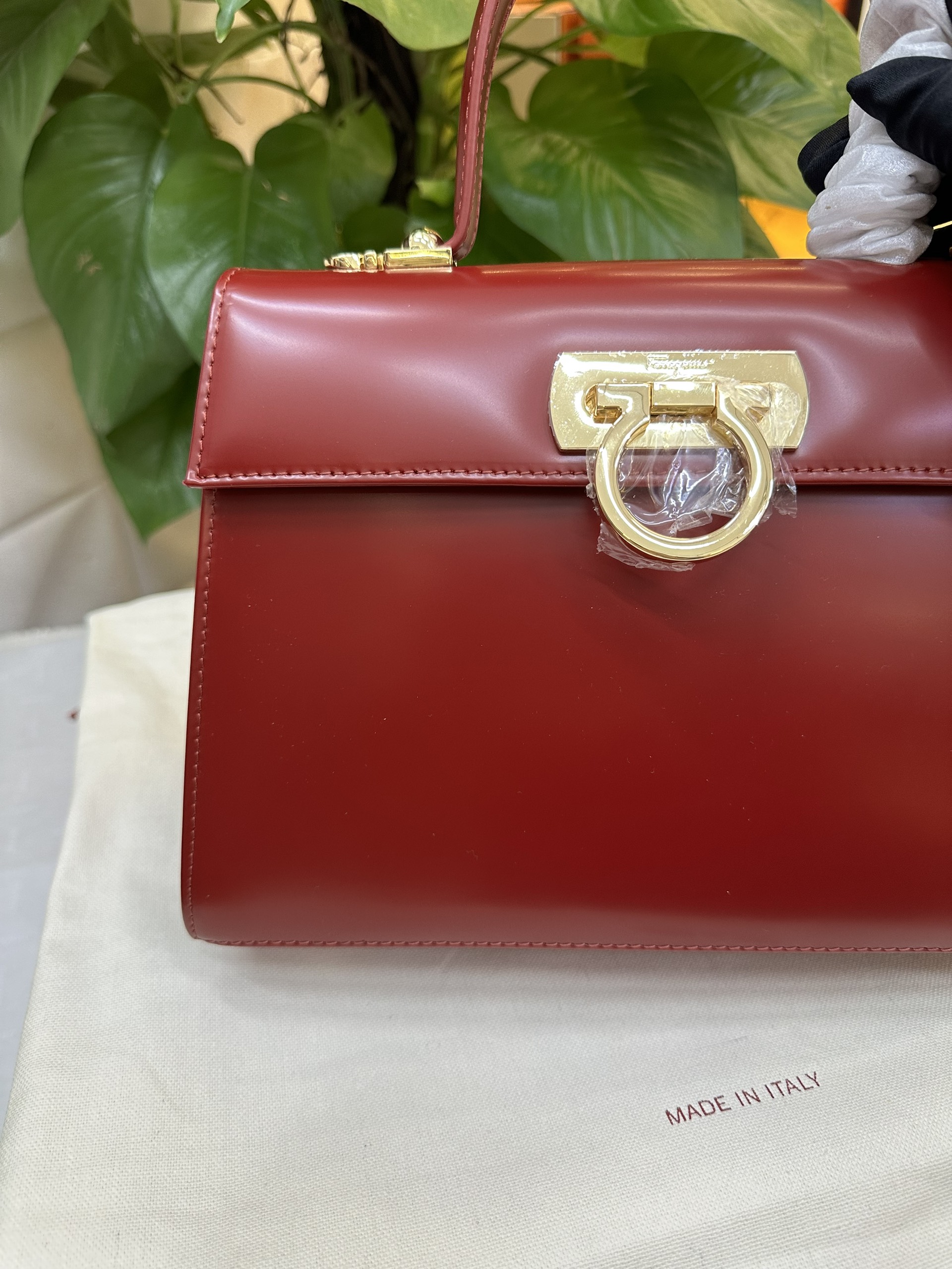 Túi Salvatore Ferragamo Iconic Top Handle Red Siêu Cấp Size 27cm