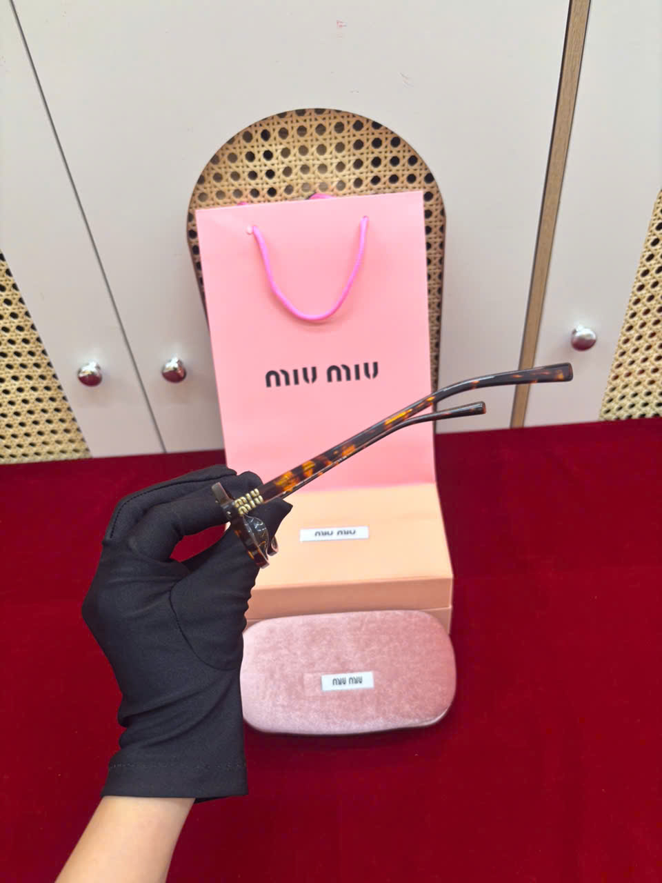 Kính Miu Miu Regard Sunglasses Siêu Cấp SMU04Z