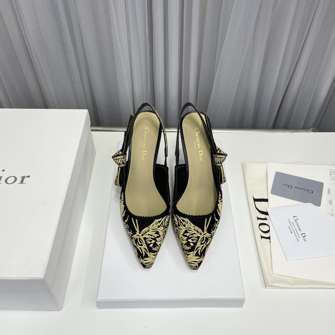 Giày Dior Siêu Cấp Quake Oblique 2022 Màu Đen Giày Cao Gót Thêu Chỉ Vàng