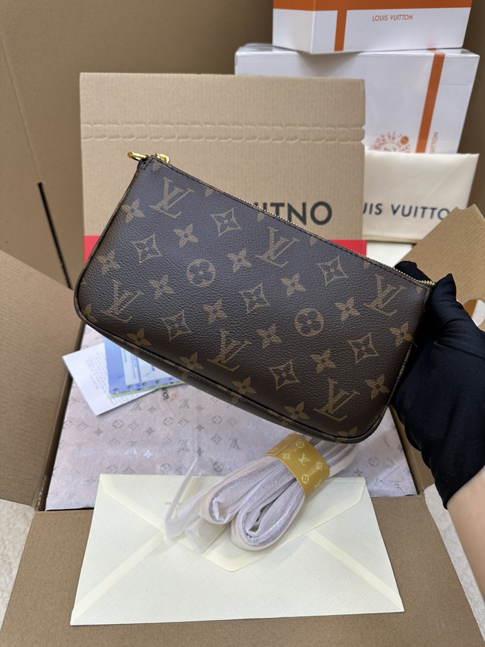 Túi Xách LV Pochette Accessoires Super Màu Nâu Size 23.5cm M40712
