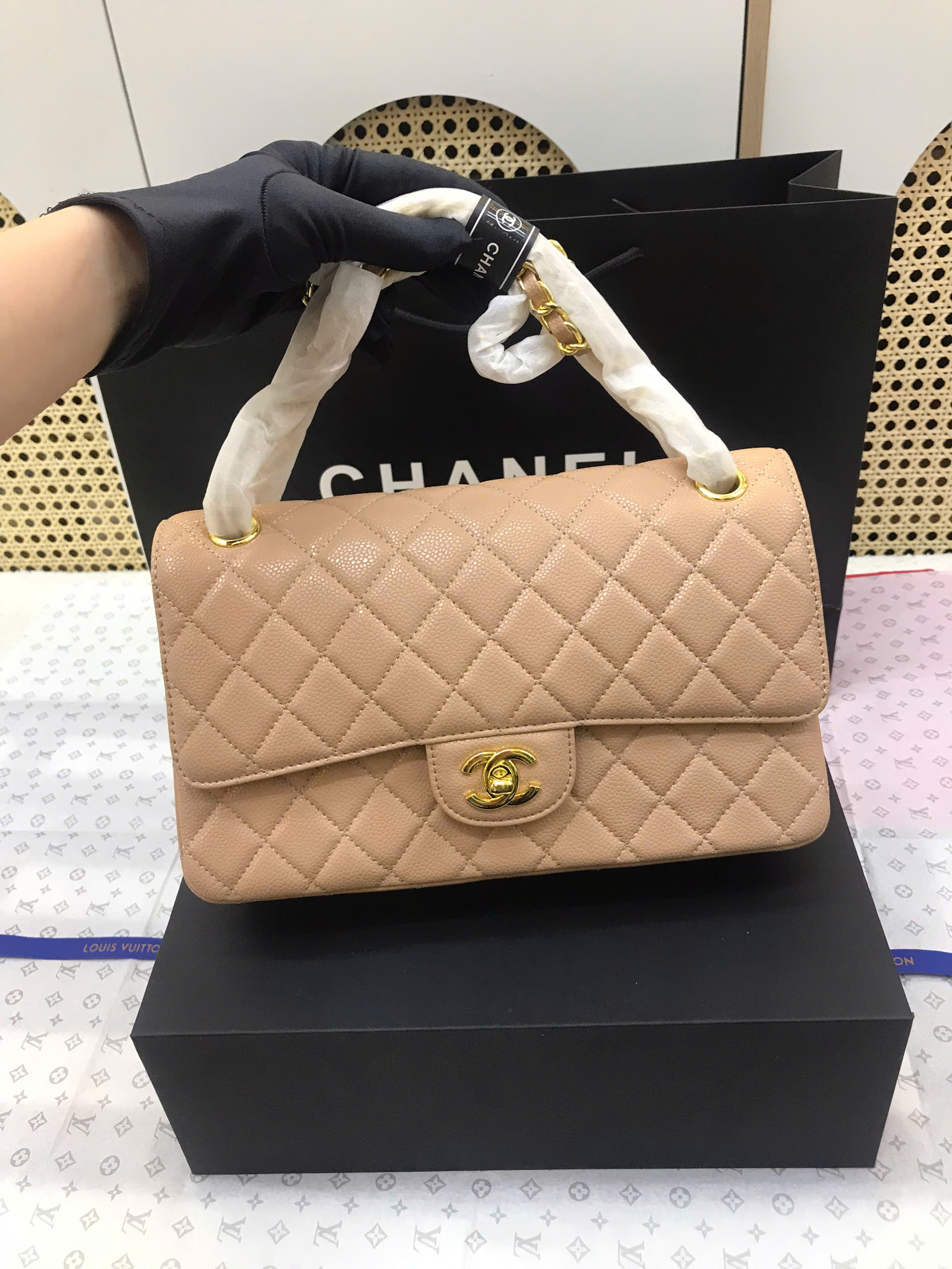 Túi Chanel Classic Flap Super Màu Be Da Hạt Khoá Vàng Size 25.5cm