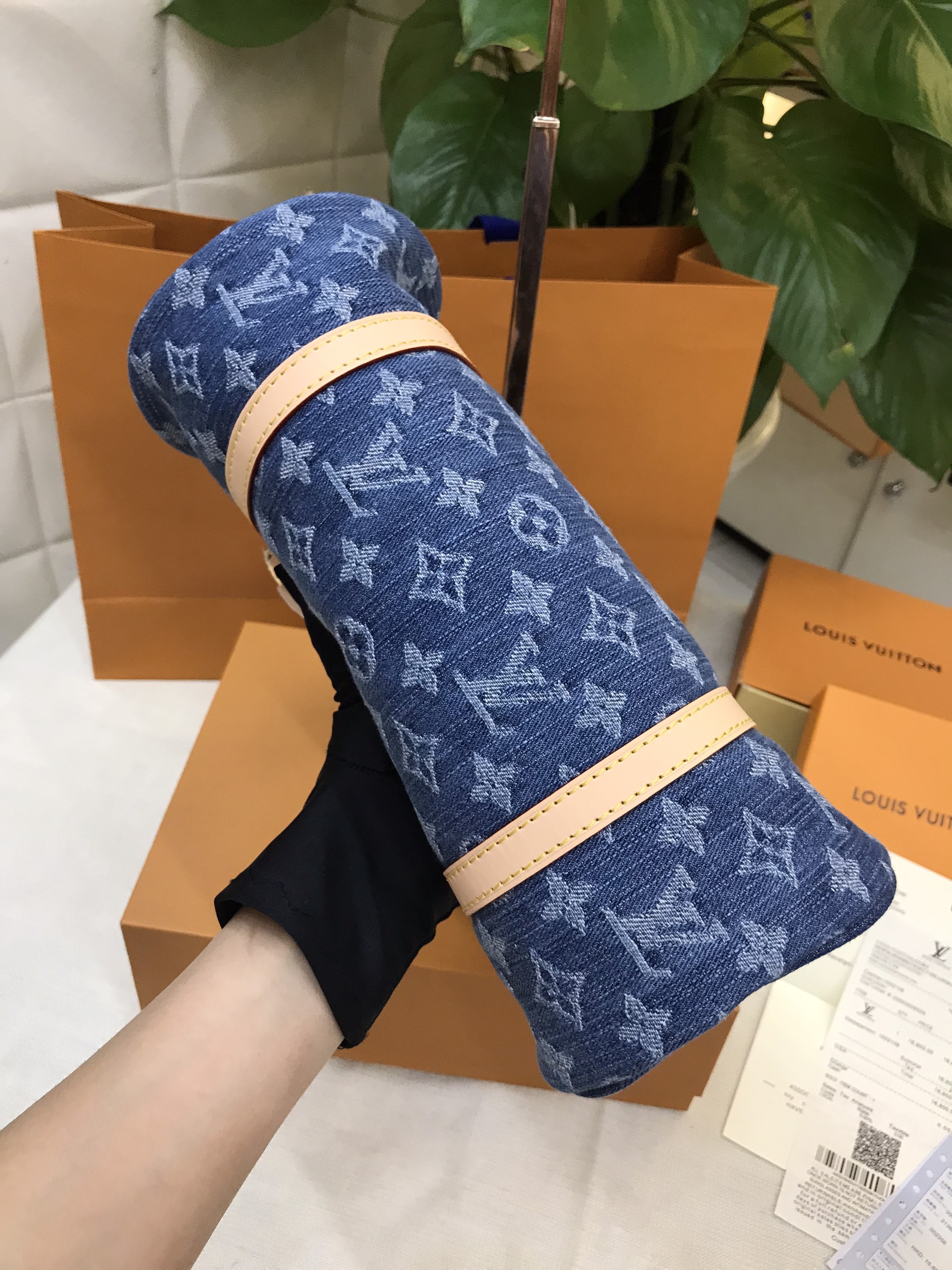 Túi LV Papillon VIP Màu Xanh Size 27cm M46830