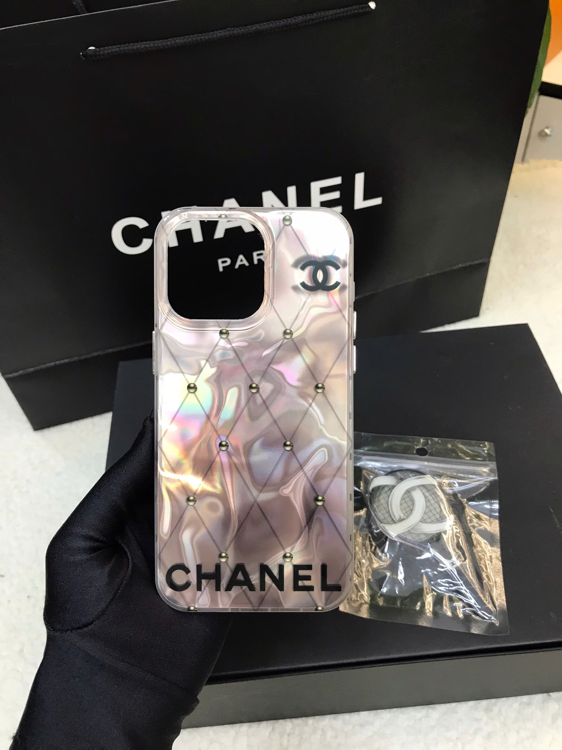 Ốp Lưng Chanel Siêu Cấp Màu Đen Iphone 15Promax