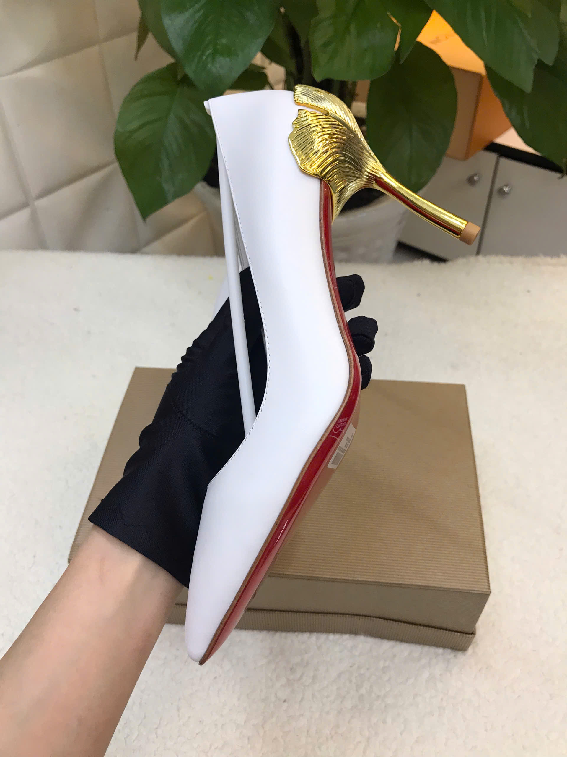 Giày Christian Louboutin Pump Siêu Cấp Màu Trắng Size 38