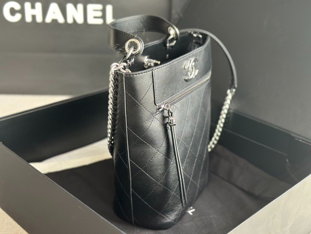 Túi Xách Chanel Handle Bucket Siêu Cấp Đen Size 24cm S0577