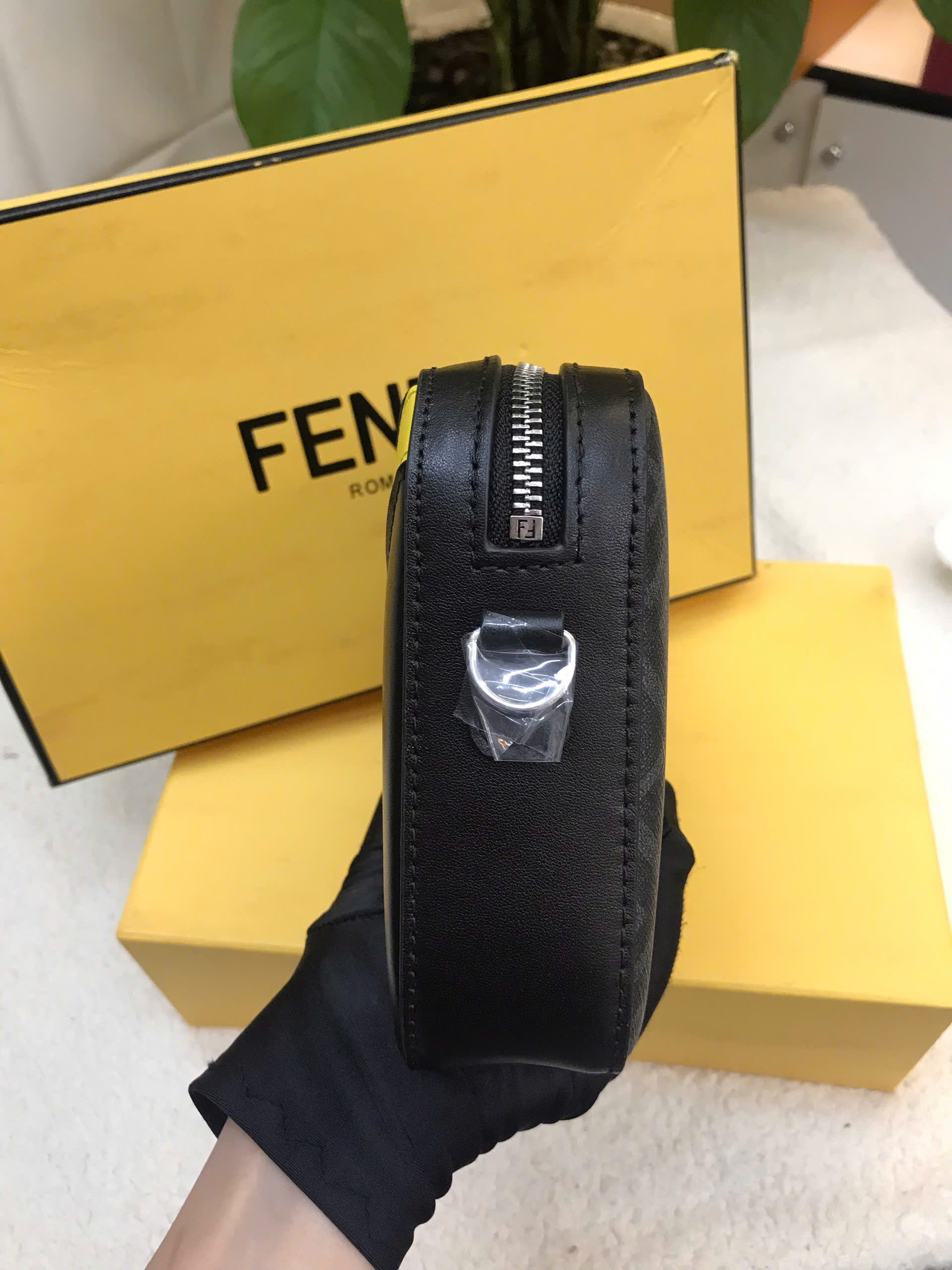 Túi Fendi Diagonal Camera Case Gray Fabric Bag Siêu Cấp Size 22cm