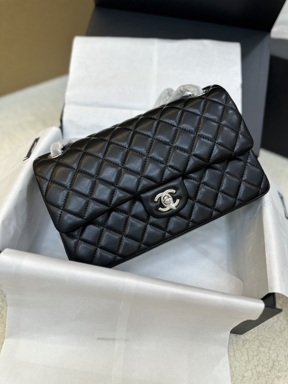 Túi Xách Chanel Classic Flap Đen Size 25cm