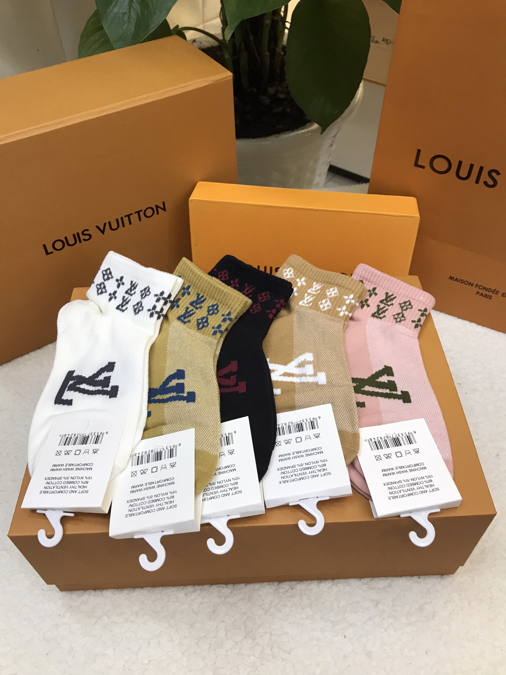 Tổng Về Vớ Louis Vuitton Siêu Cấp