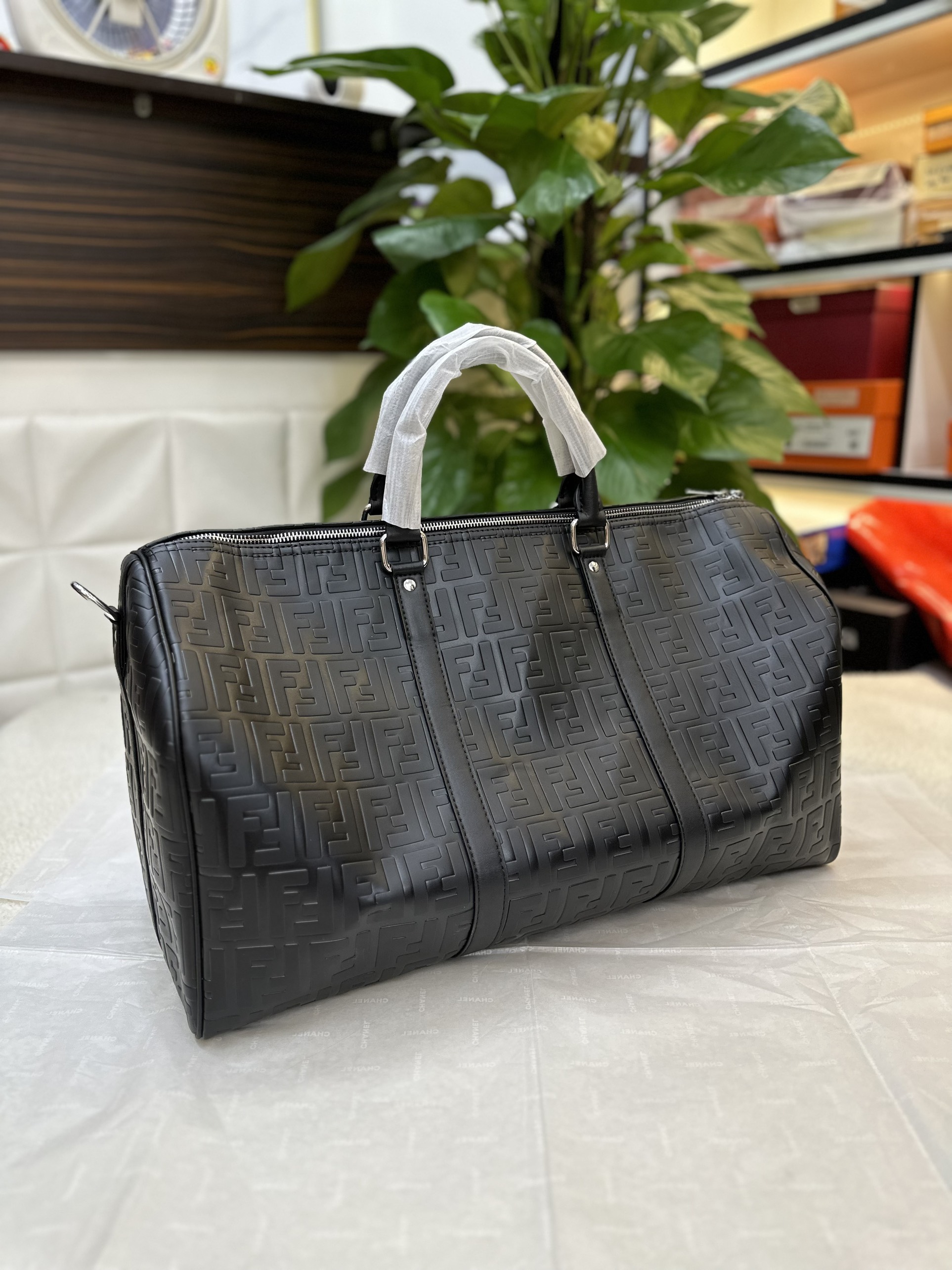 Túi Fendi Medium FF Duffle Super Màu Đen Size 55cm