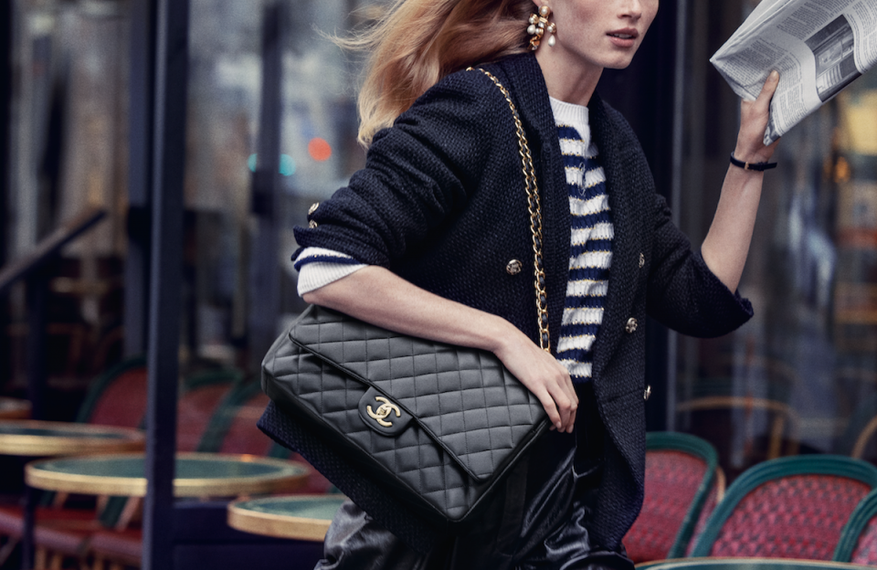Túi Xách Chanel Classic Super Da Lì Màu Đen Khóa Vàng Size 26cm