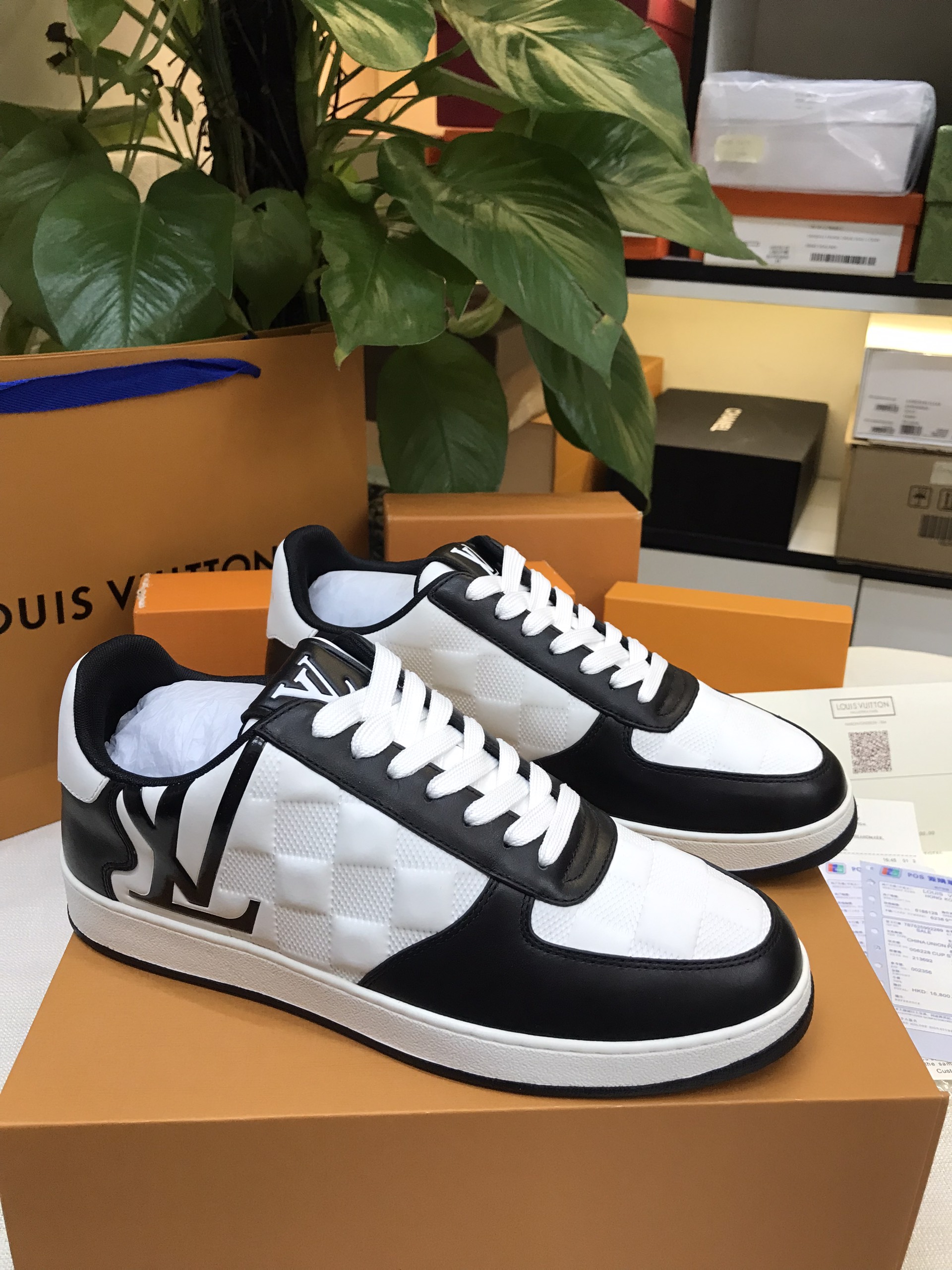 Giày LV Rivoli Sneaker Siêu Cấp Size 41