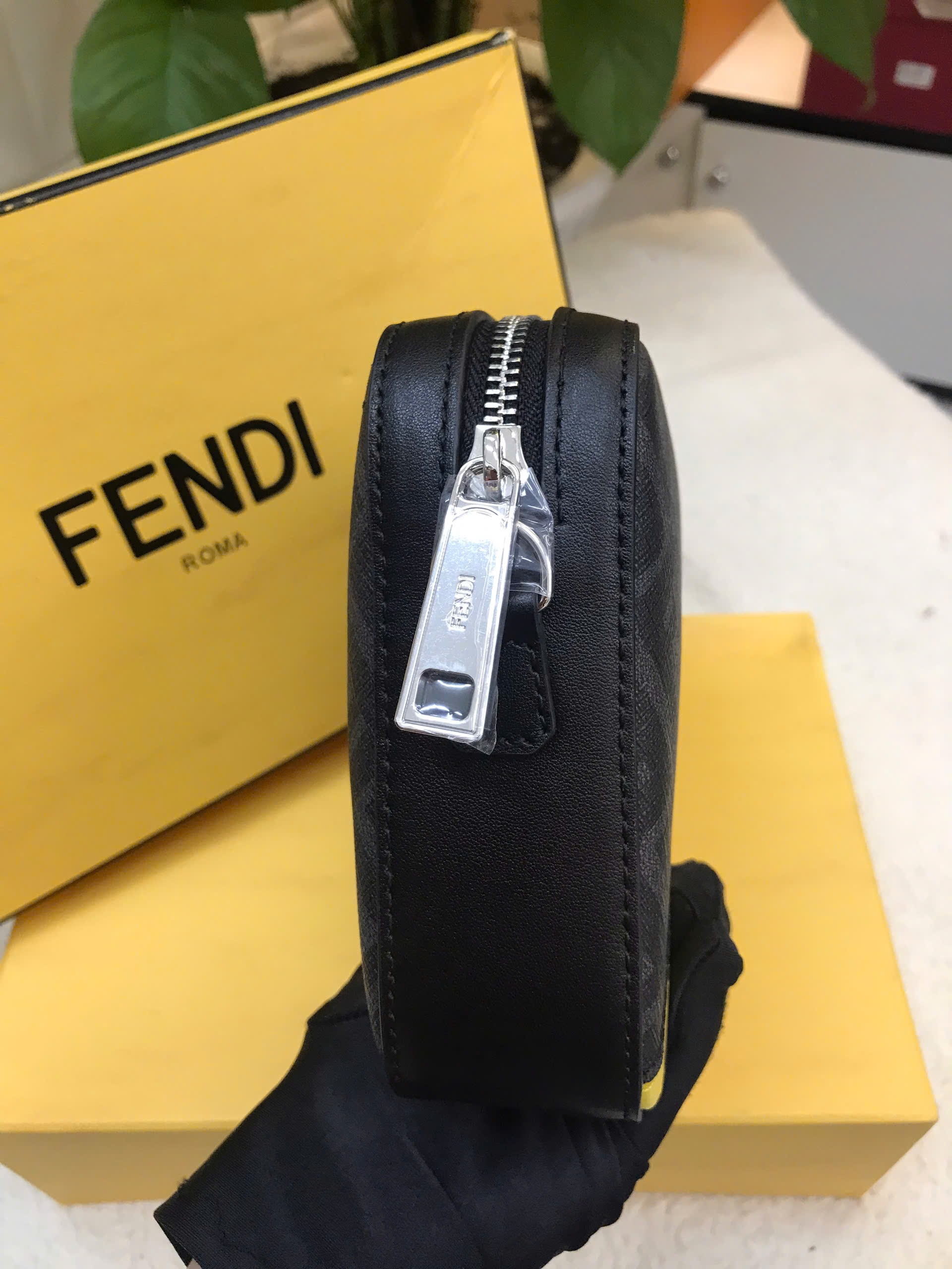 Túi Fendi Diagonal Camera Case Gray Fabric Bag Siêu Cấp Size 22cm