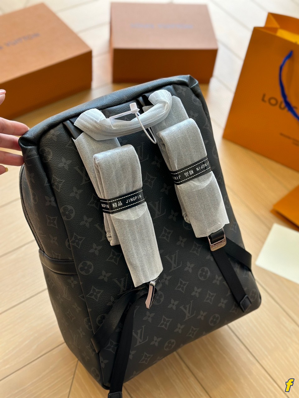 Balo Louis Vuitton Da Bò Super Cổ Điển Size 40cm