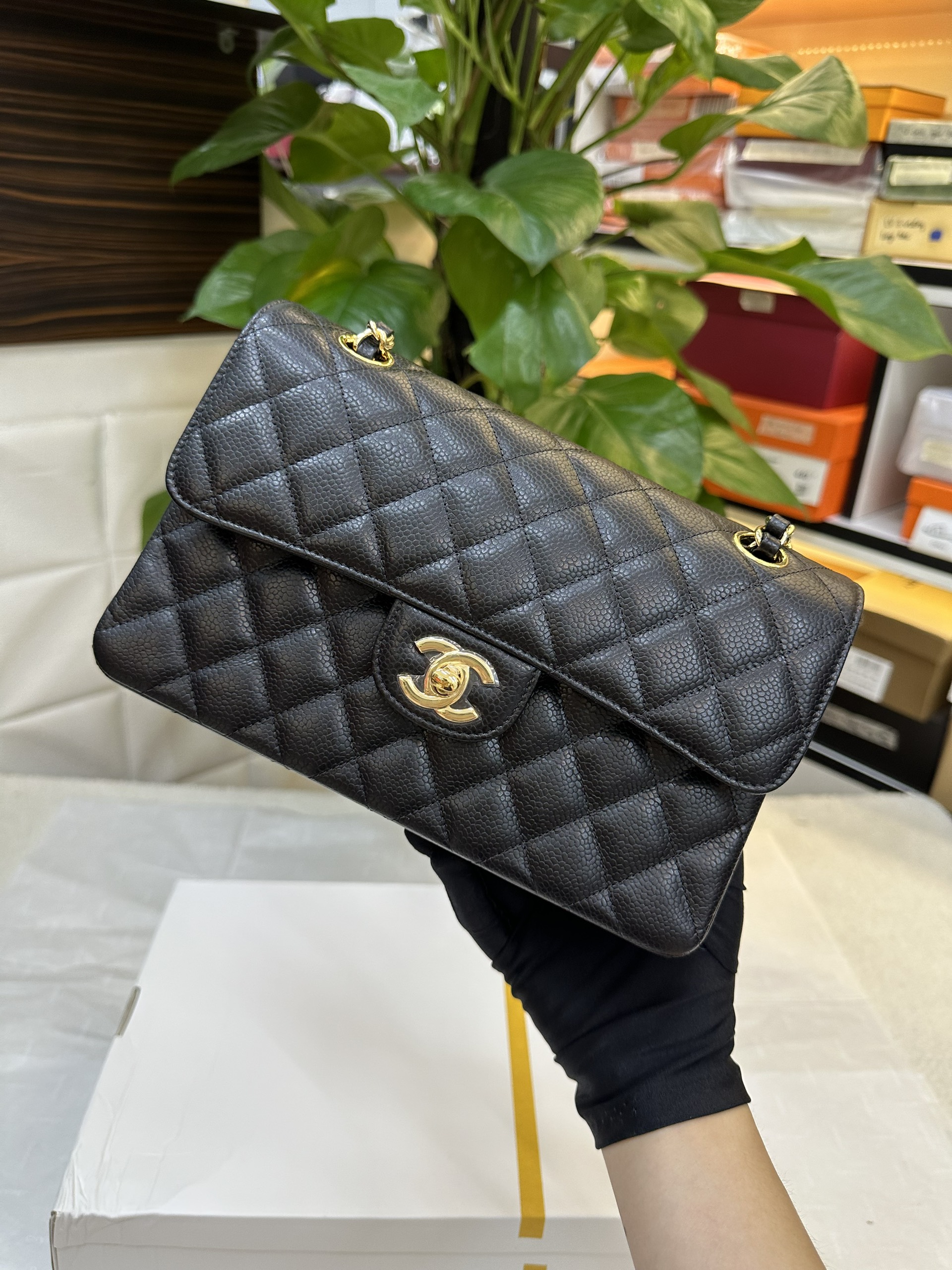 Túi Chanel Classic Flap Vip Logo Gold Màu Đen Size 23cm