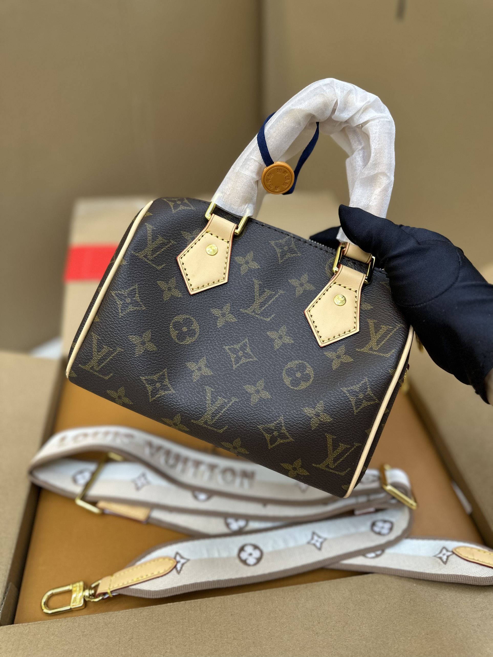 Túi LV Speedy Bandoulière 20 M46234 Size 20cm