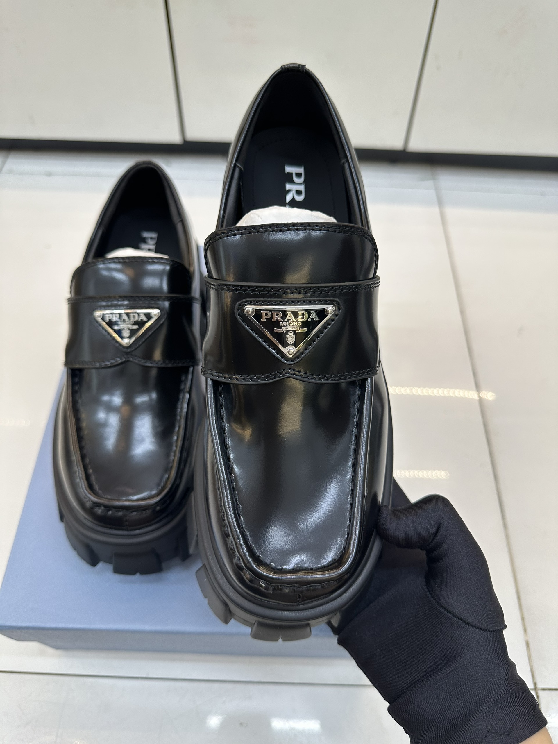 Giày Prada Brushed Leather Monolith Loafers Siêu Cấp Màu Đen Heel 5,5cm Size 37