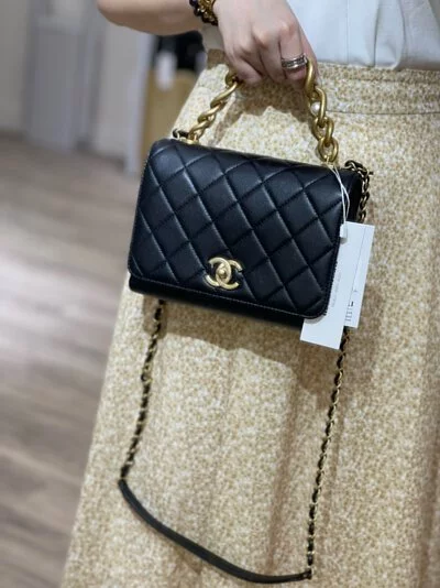 Túi Xách Chanel Super 2021 Nắp Gập Xích Vàng Hạt Ngọc Màu Trắng Size 15cm