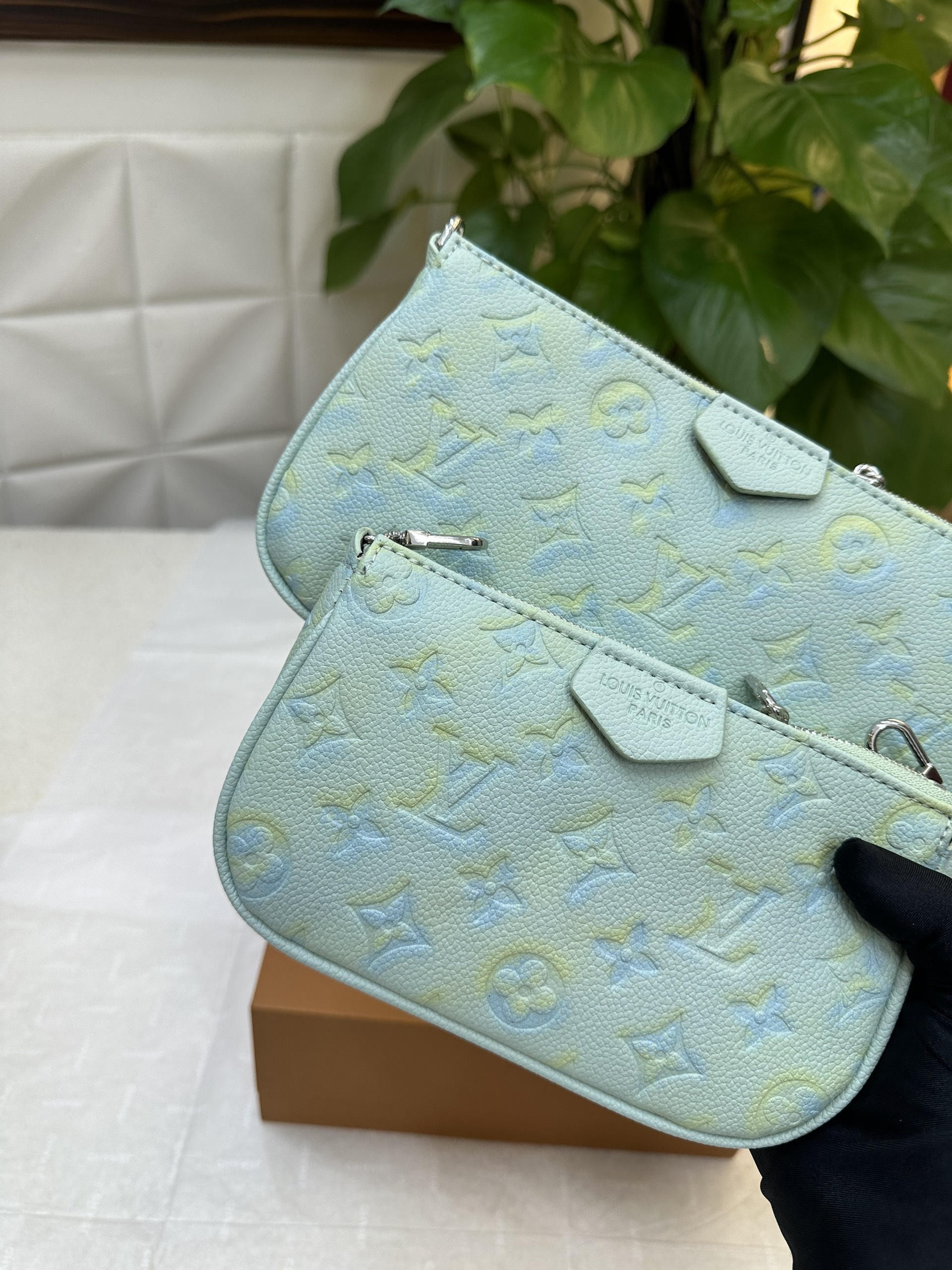 Túi LV Multi Pochette Accessoires %&&&%Vert D%&&&%eau%&&&% Super Màu Xanh Size 25cm M46180