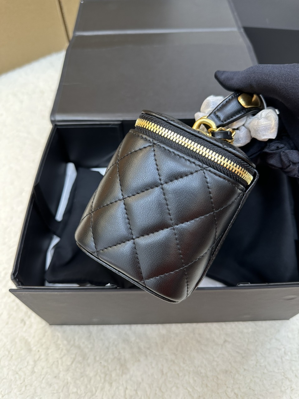 Túi đeo vai Chanel Vanity Case Matelasse Da cừu AP2199